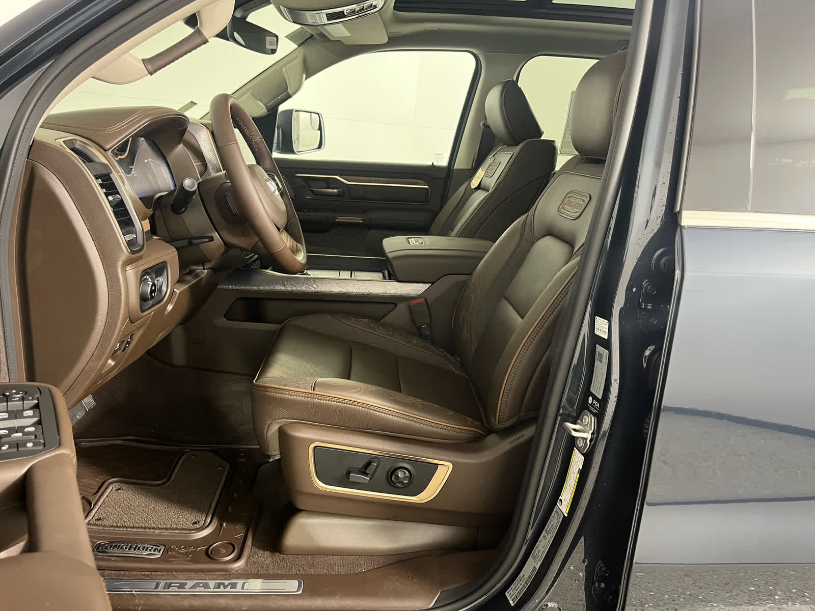 2026 RAM Ram 1500 RAM 1500 LIMITED LONGHORN CREW CAB 4X4 5'7' BOX