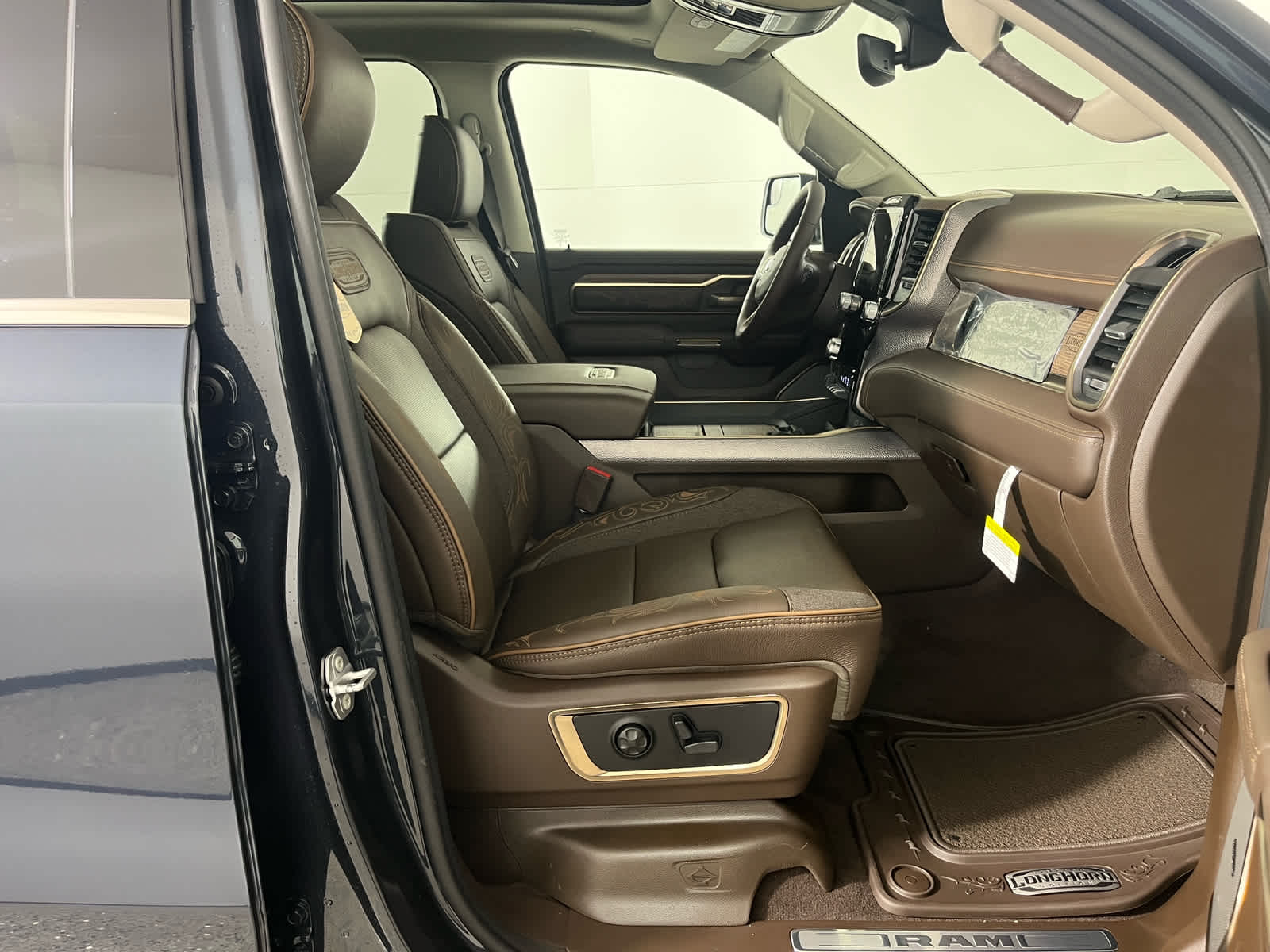 2026 RAM Ram 1500 RAM 1500 LIMITED LONGHORN CREW CAB 4X4 5'7' BOX