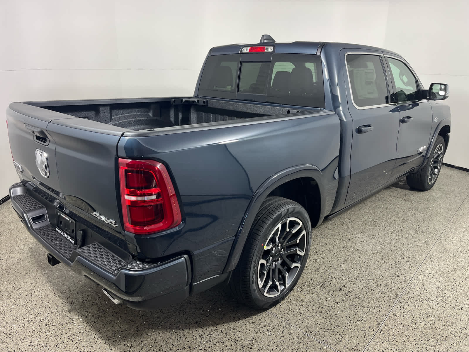 2026 RAM Ram 1500 RAM 1500 LIMITED LONGHORN CREW CAB 4X4 5'7' BOX