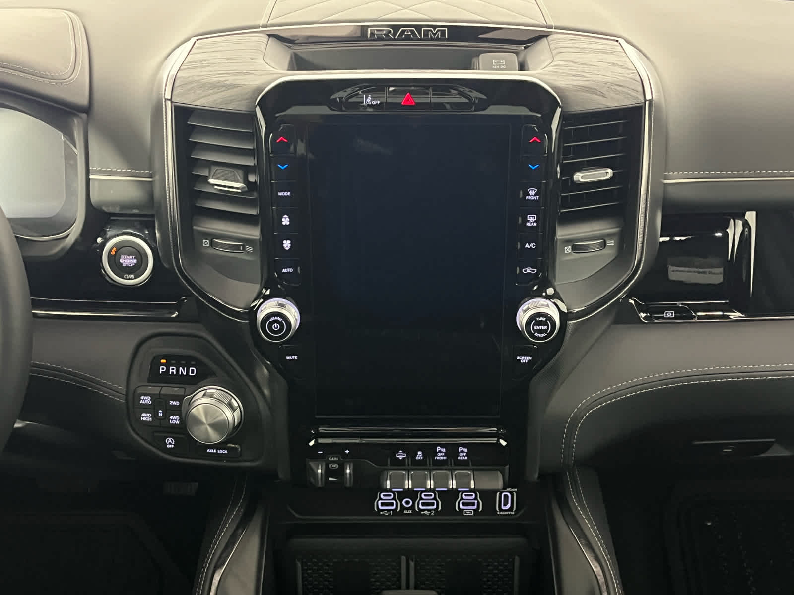 2026 RAM Ram 1500 RAM 1500 LIMITED CREW CAB 4X4 5'7' BOX