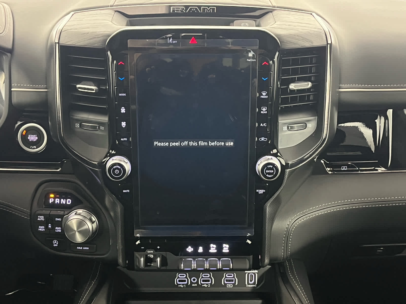 2026 RAM Ram 1500 RAM 1500 LIMITED CREW CAB 4X4 5'7' BOX