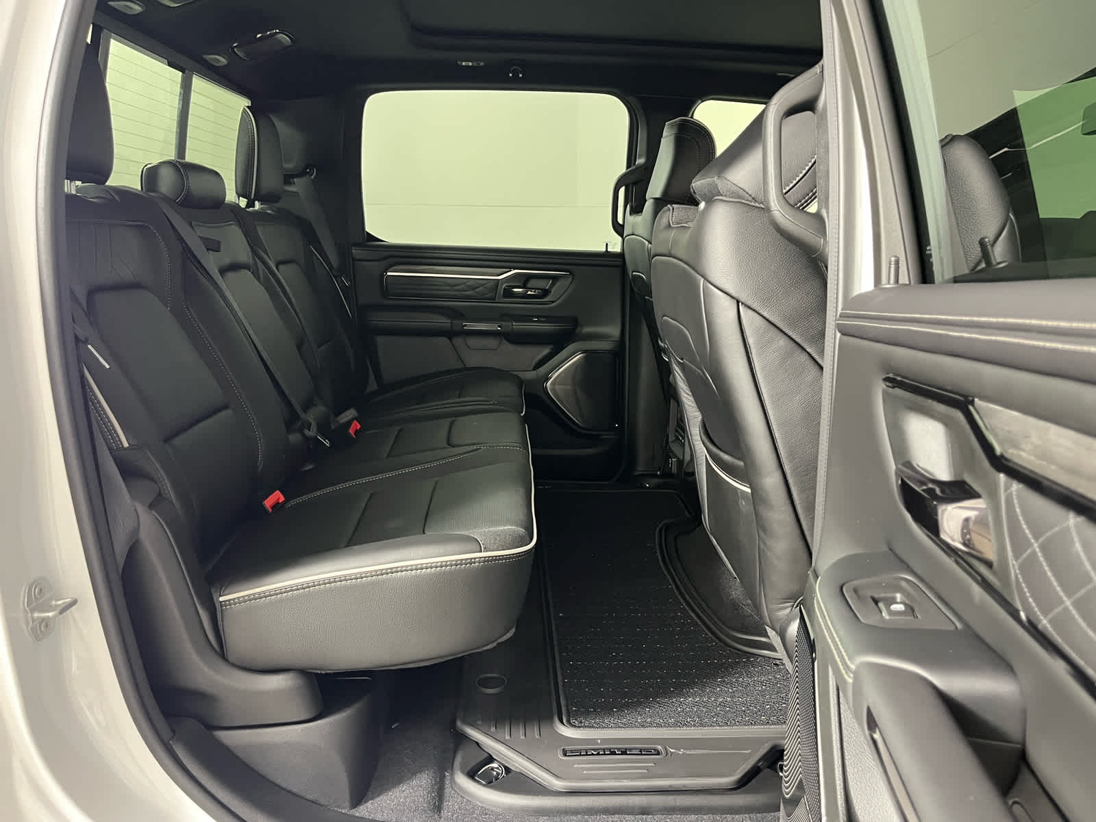 2026 RAM Ram 1500 RAM 1500 LIMITED CREW CAB 4X4 5'7' BOX