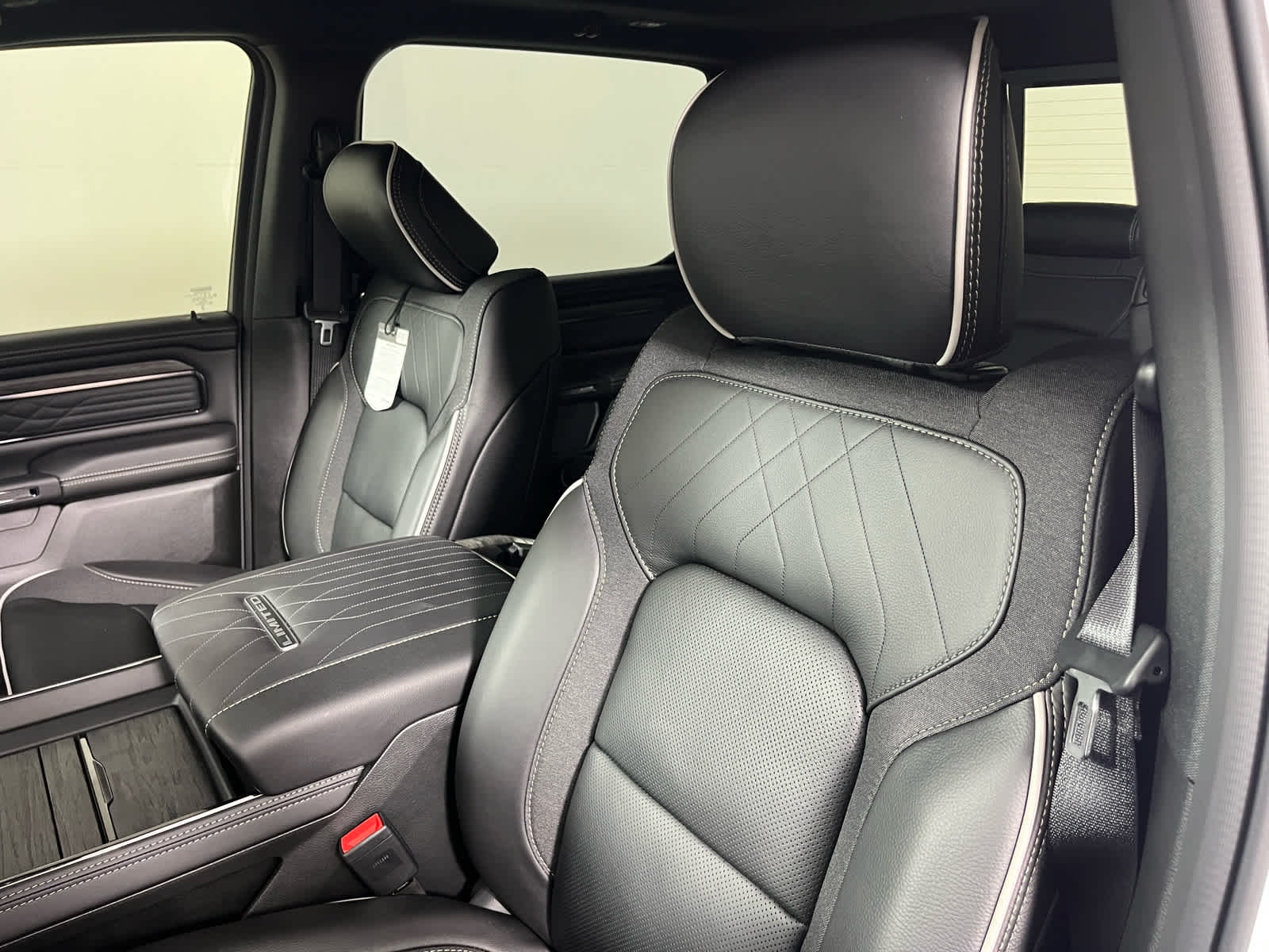 2026 RAM Ram 1500 RAM 1500 LIMITED CREW CAB 4X4 5'7' BOX