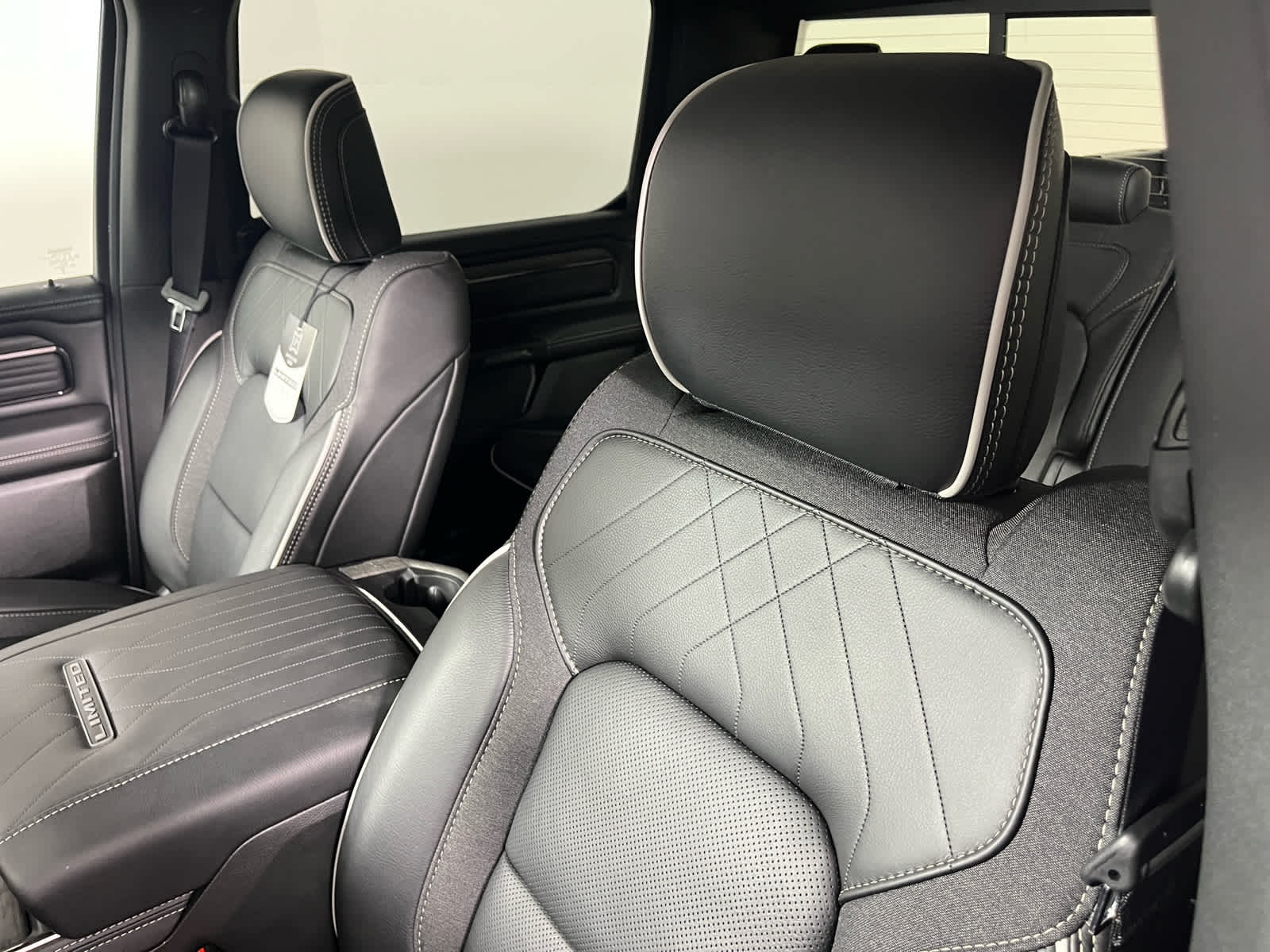 2026 RAM Ram 1500 RAM 1500 LIMITED CREW CAB 4X4 5'7' BOX