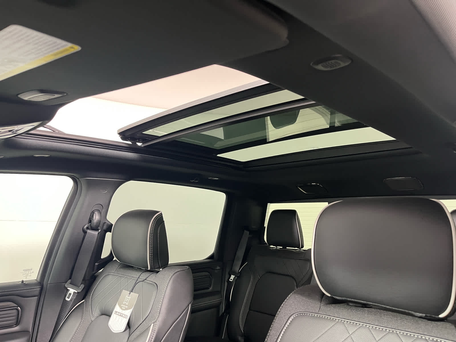 2026 RAM Ram 1500 RAM 1500 LIMITED CREW CAB 4X4 5'7' BOX