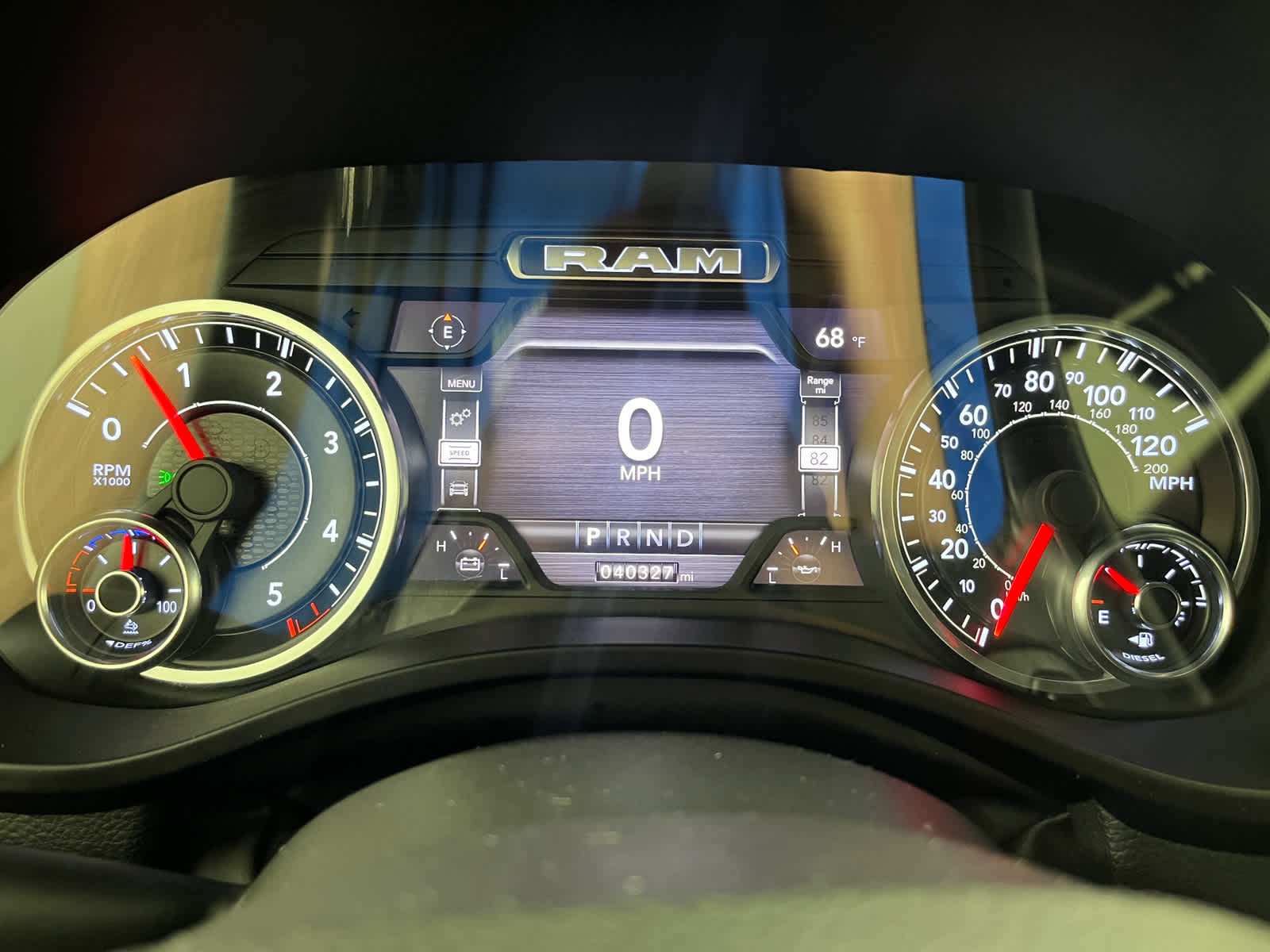 2022 RAM 1500 Laramie Crew Cab 4x4 5'7' Box