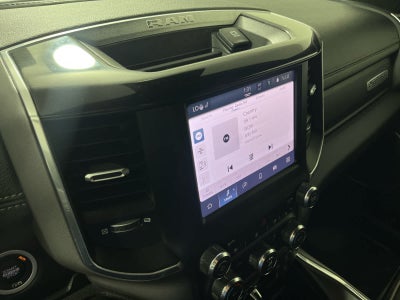 2022 RAM 1500 Laramie Crew Cab 4x4 5'7' Box