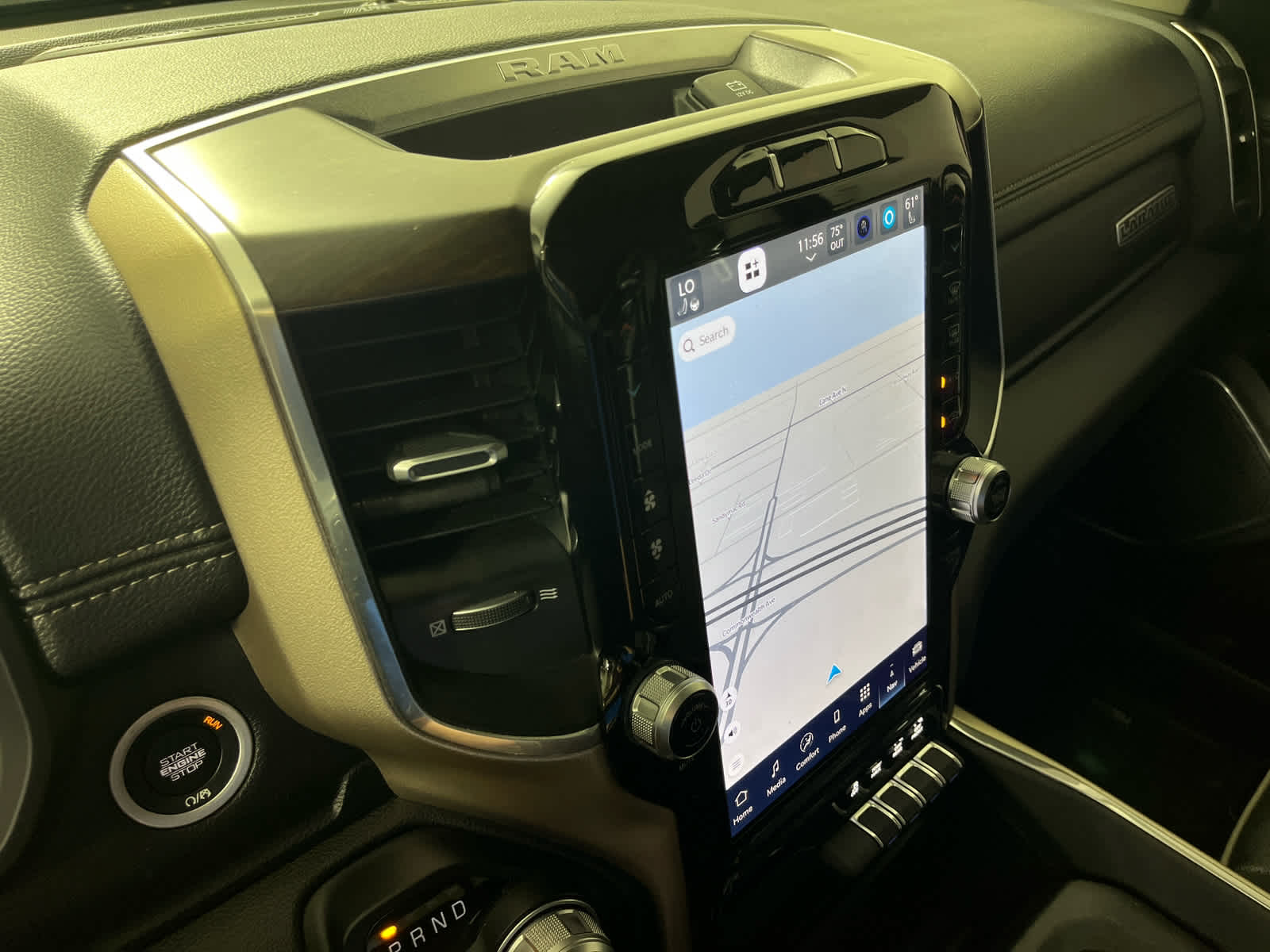 2022 RAM 1500 Laramie Crew Cab 4x4 5'7' Box