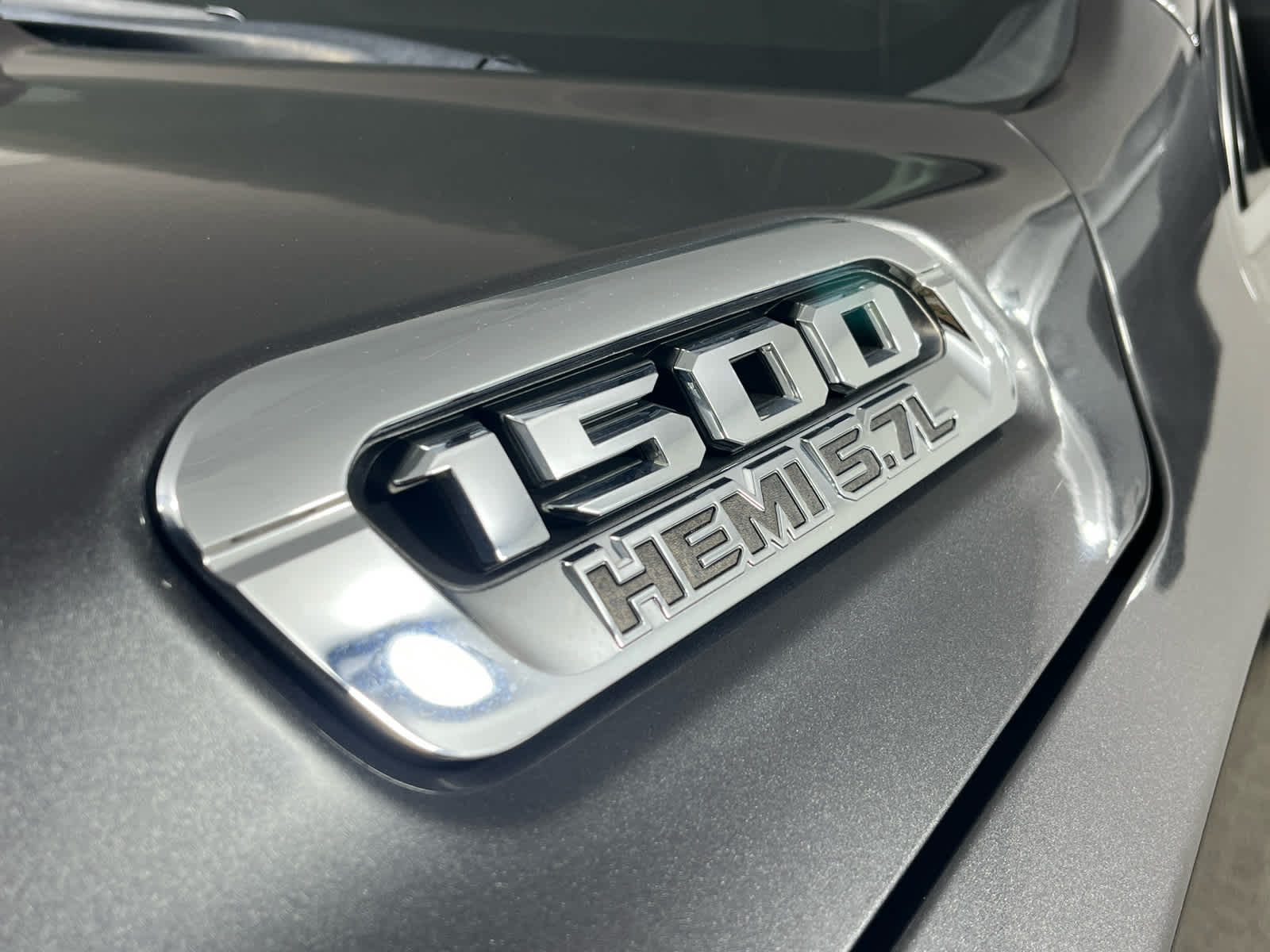 2022 RAM 1500 Laramie Crew Cab 4x4 5'7' Box