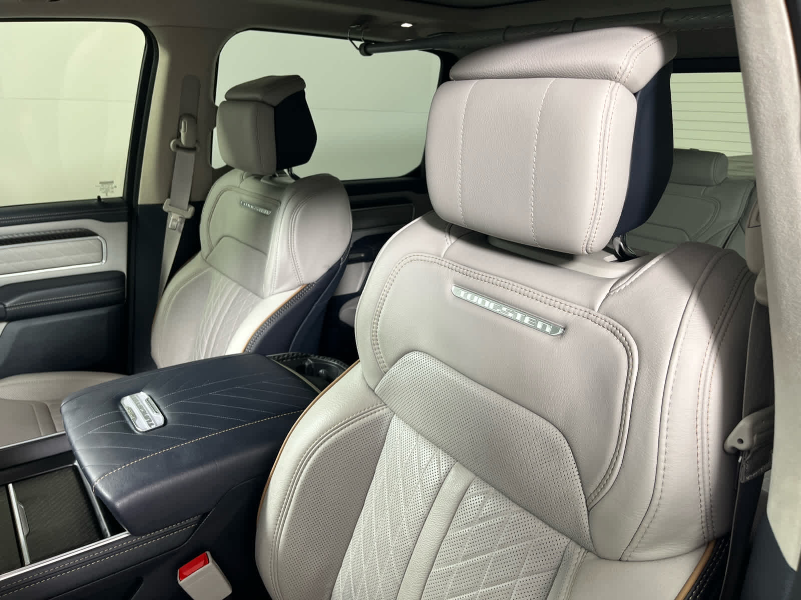 2025 RAM 1500 Tungsten Crew Cab 4x4 5'7' Box