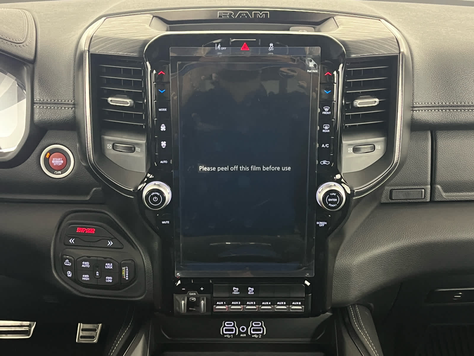 2026 RAM Ram 1500 RAM 1500 RHO CREW CAB 4X4 5'7' BOX