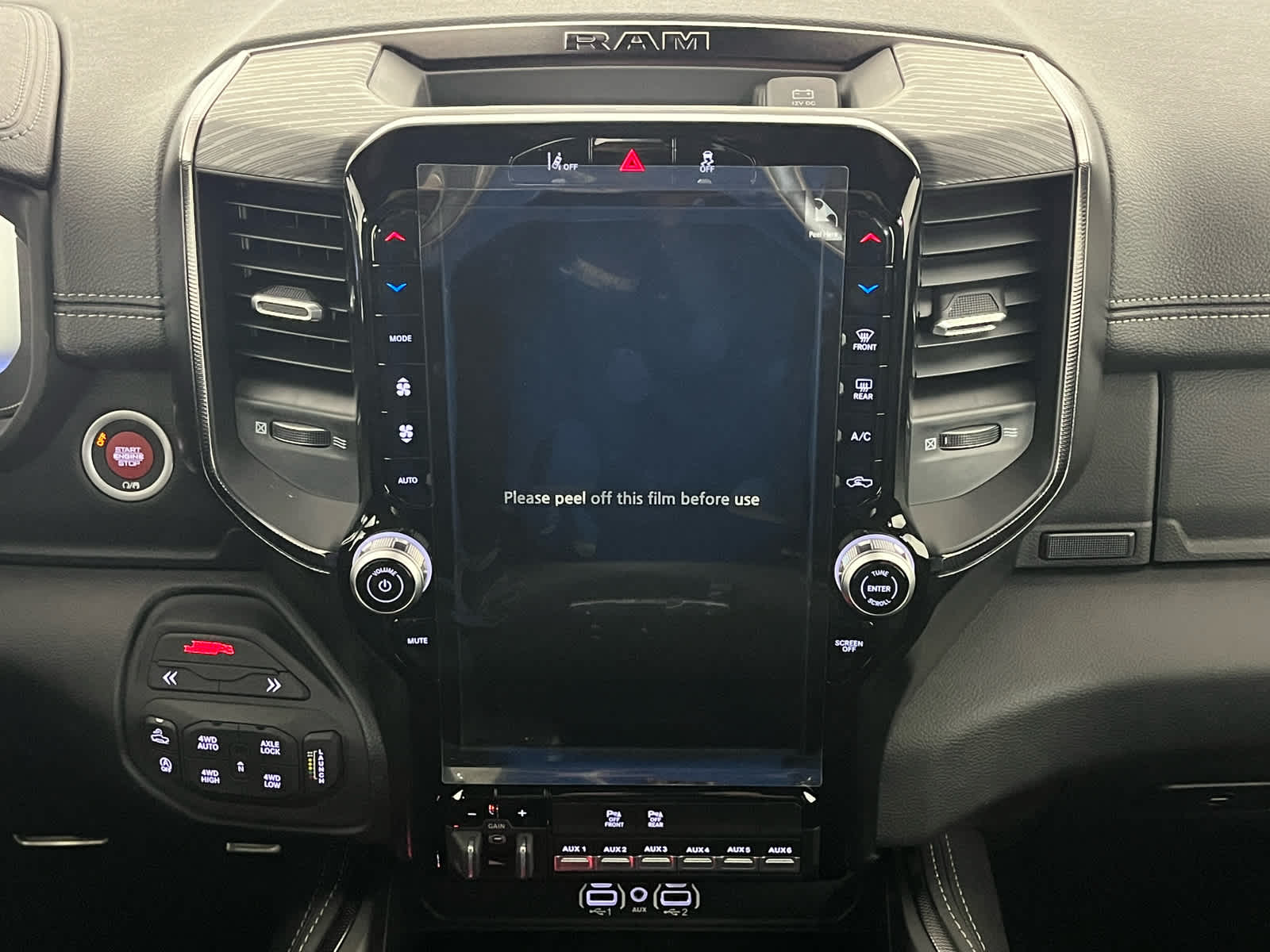 2026 RAM Ram 1500 RAM 1500 RHO CREW CAB 4X4 5'7' BOX