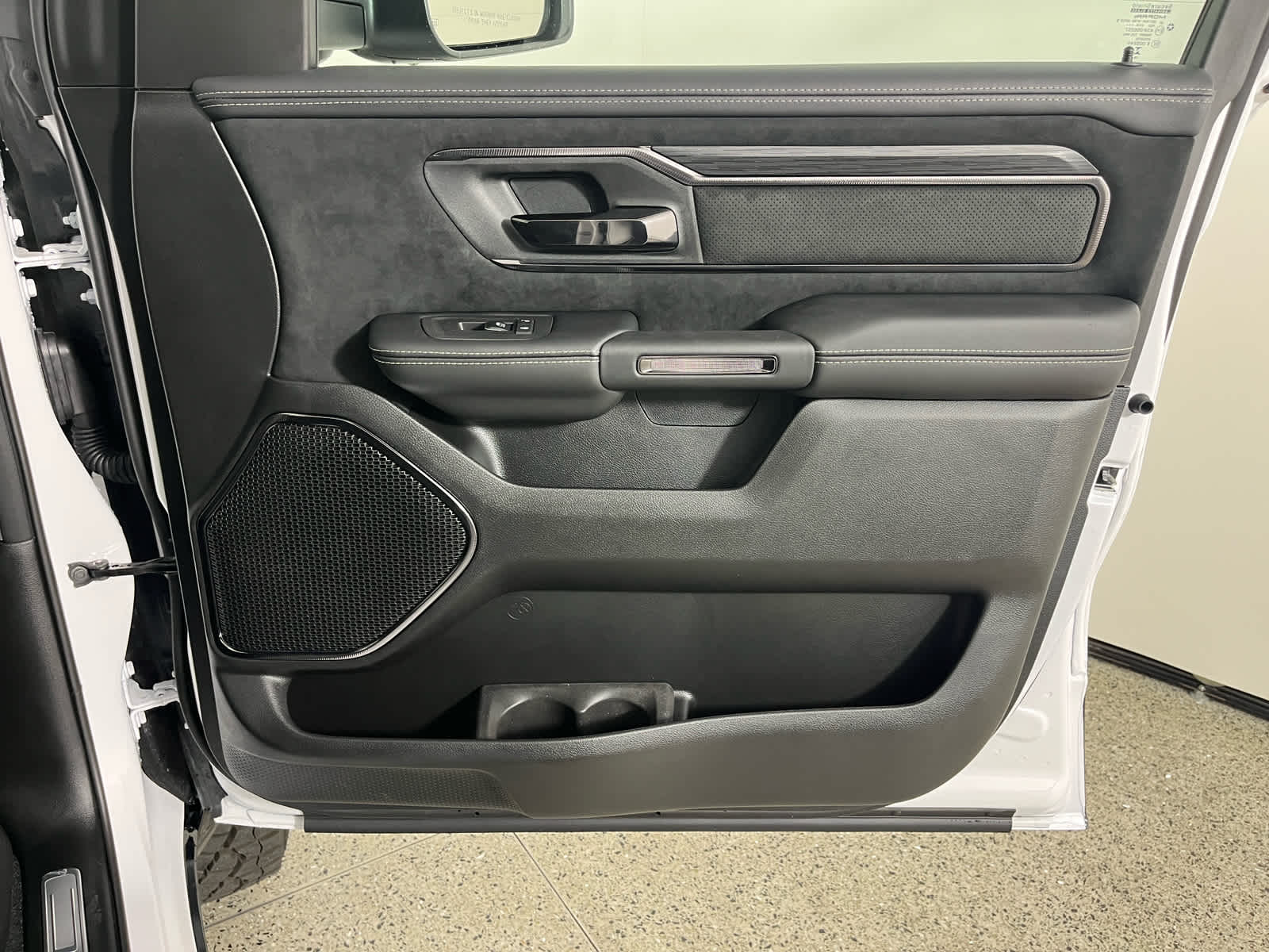 2027 RAM 1500 RHO
