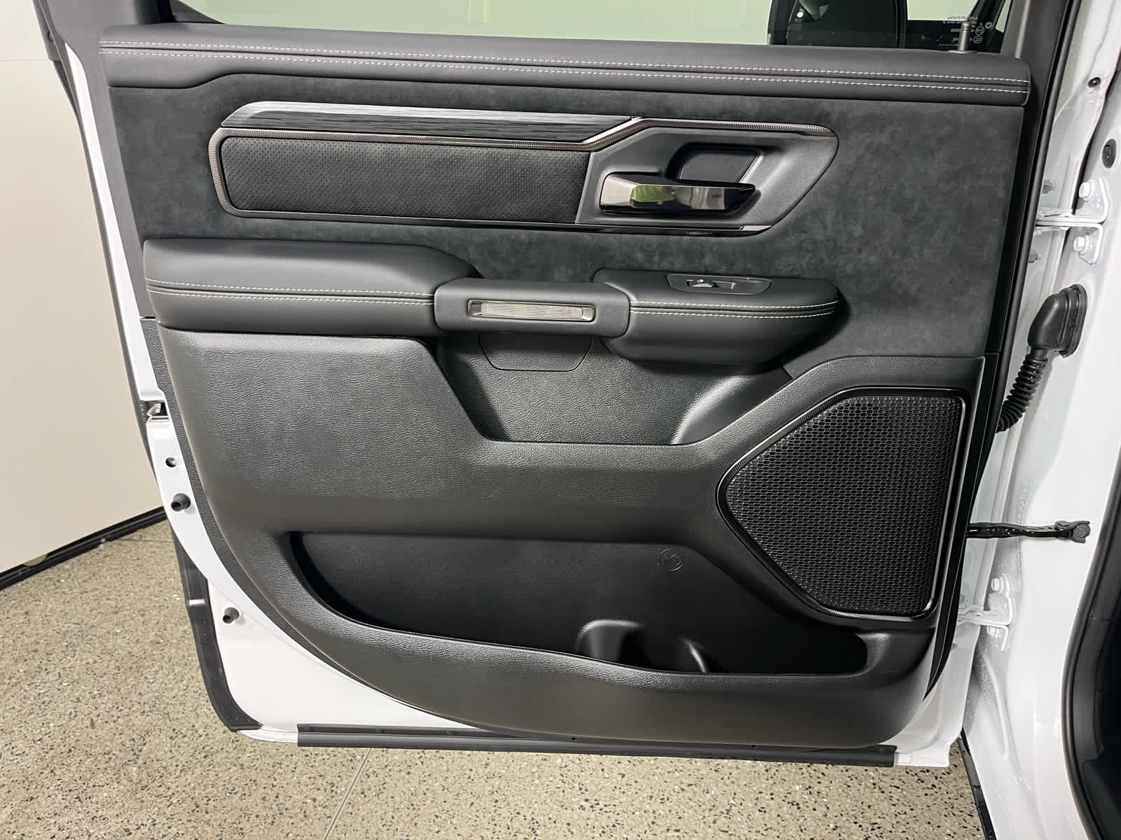 2027 RAM 1500 RHO