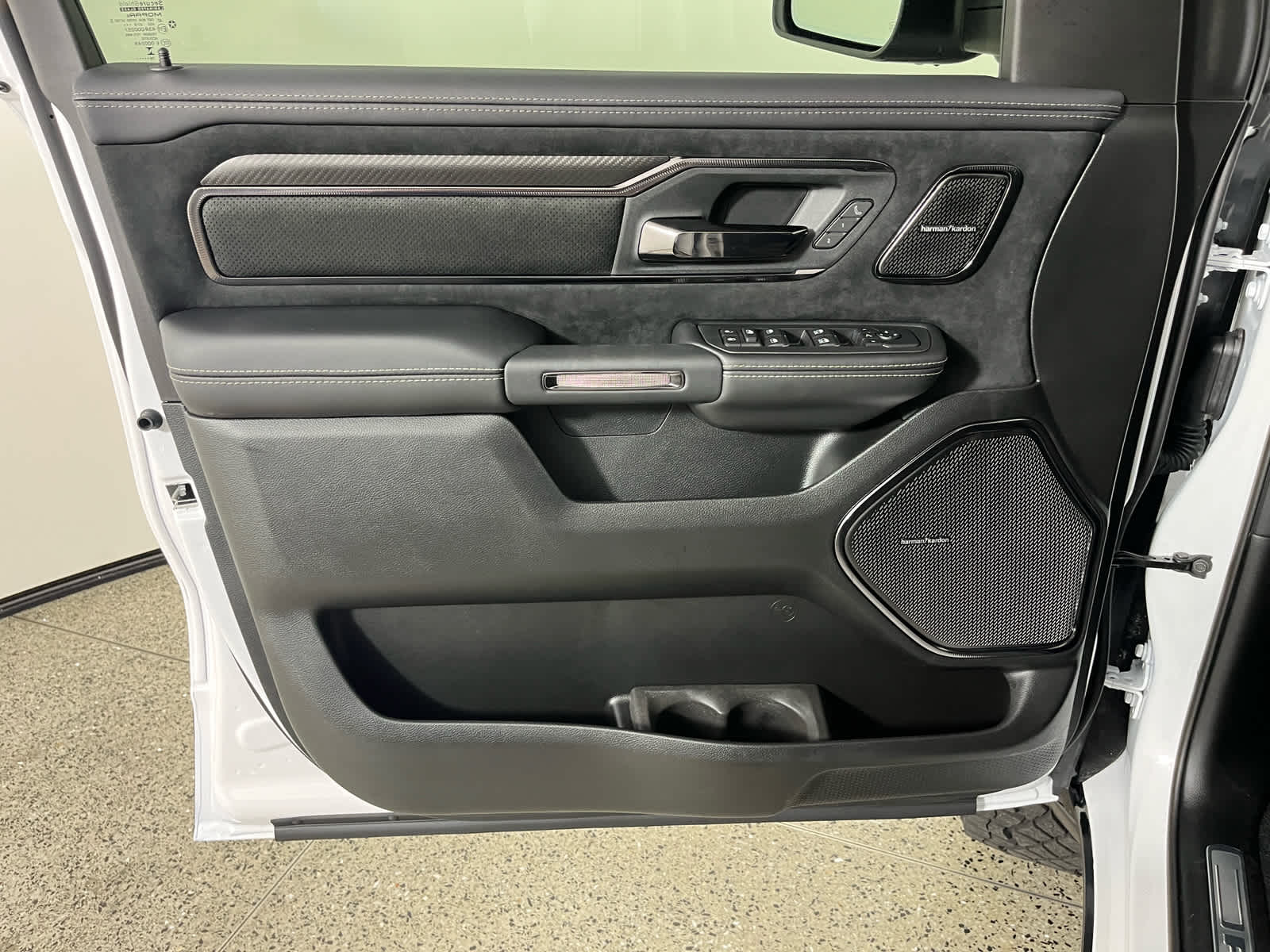 2027 RAM 1500 RHO