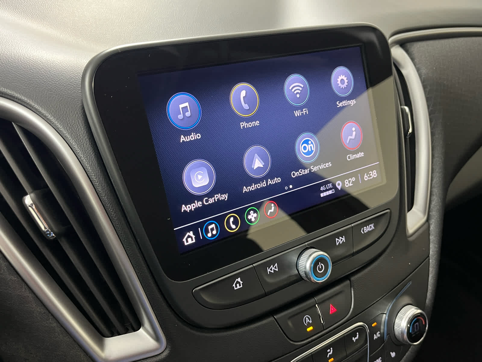 2022 Chevrolet Malibu FWD LT