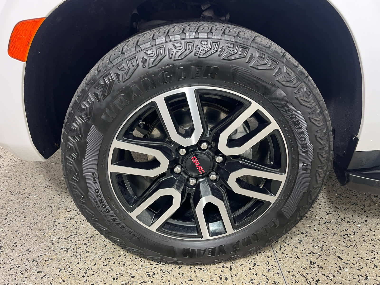 2024 GMC Yukon XL AT4