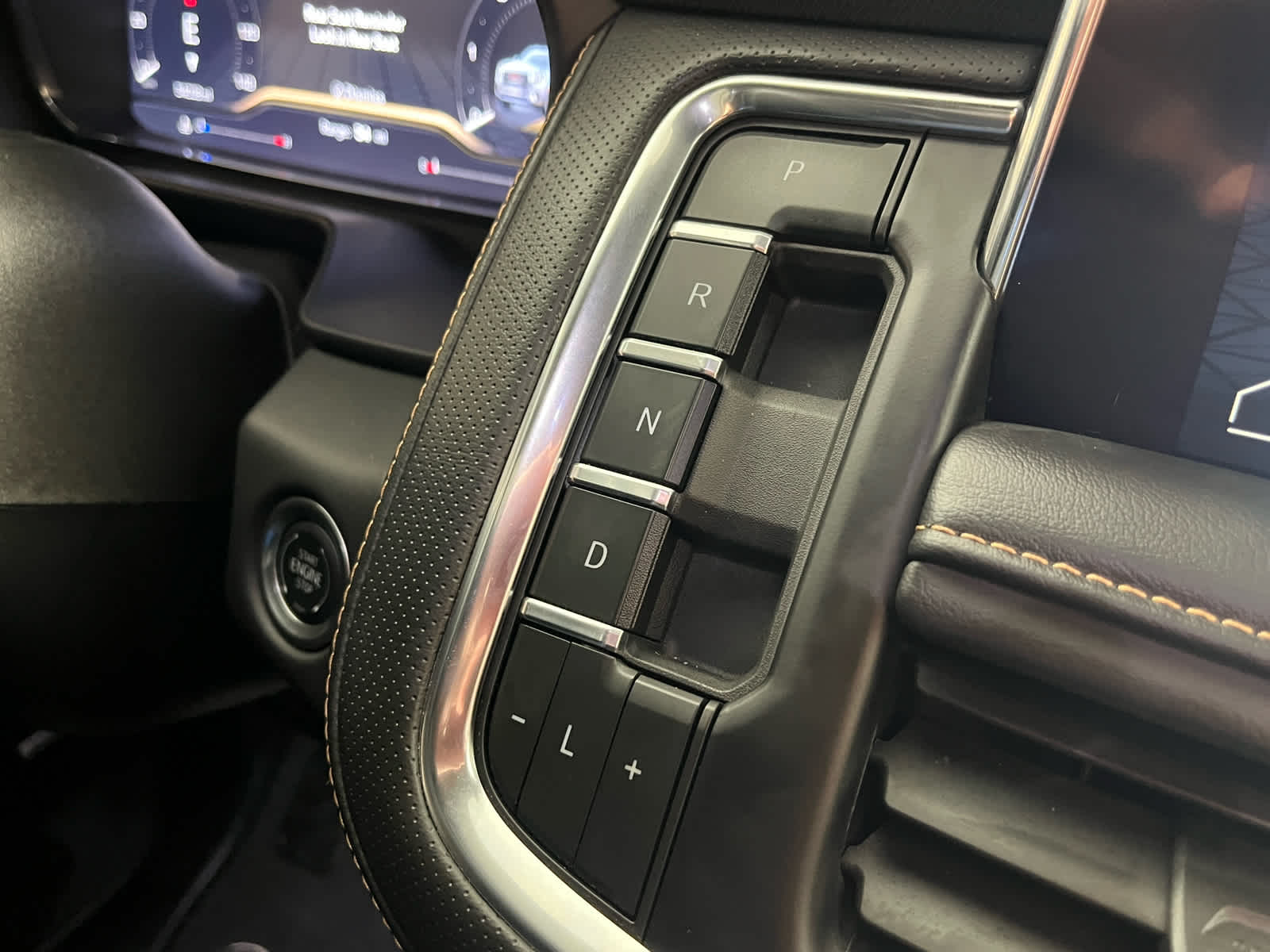 2024 GMC Yukon XL AT4