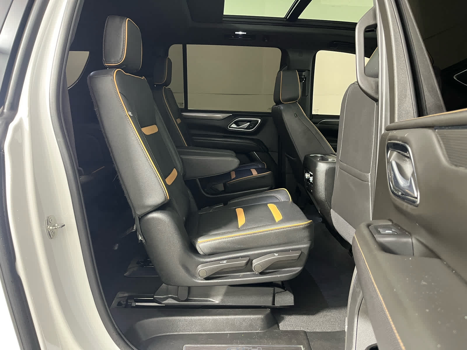 2024 GMC Yukon XL AT4