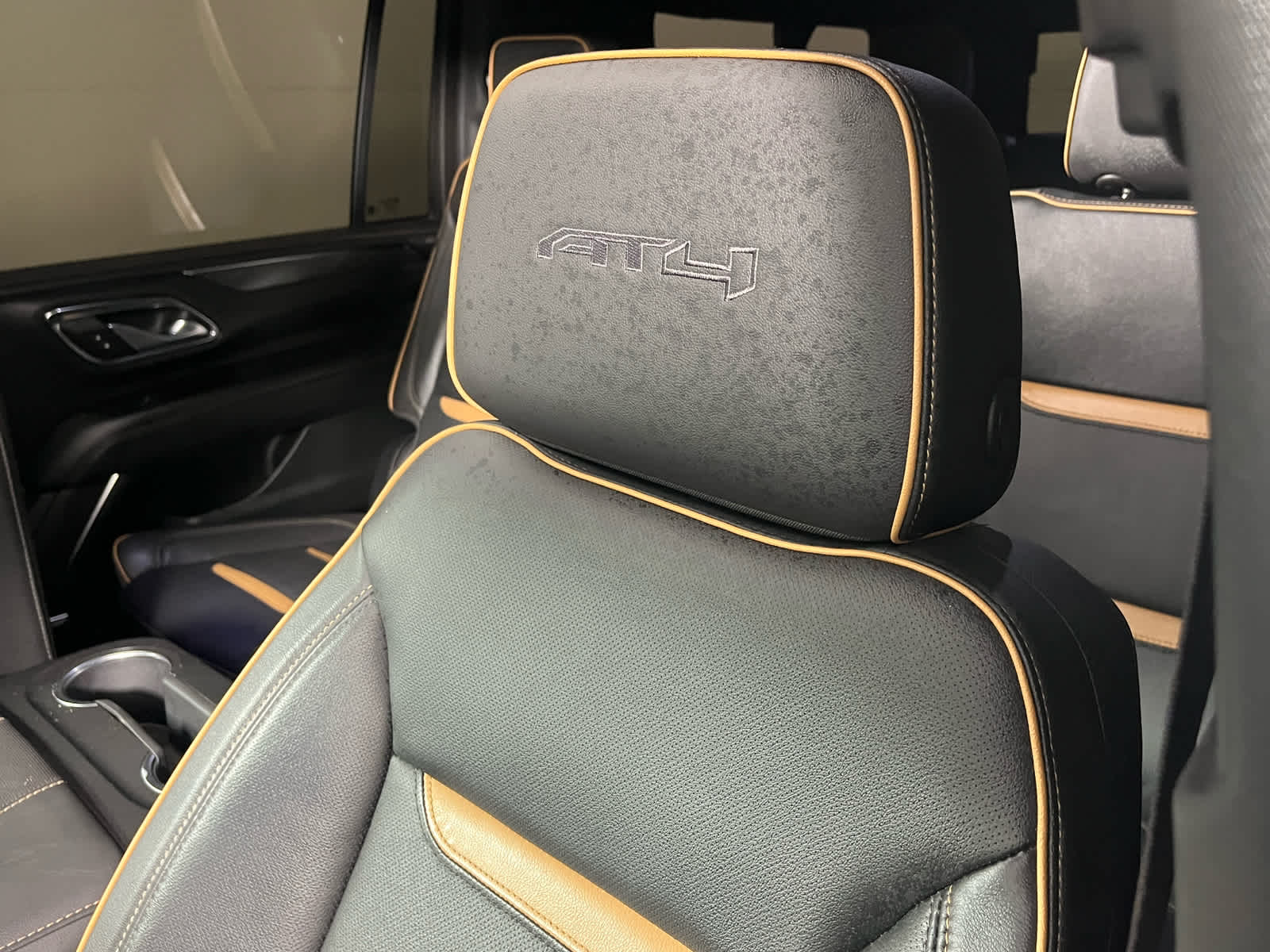 2024 GMC Yukon XL AT4