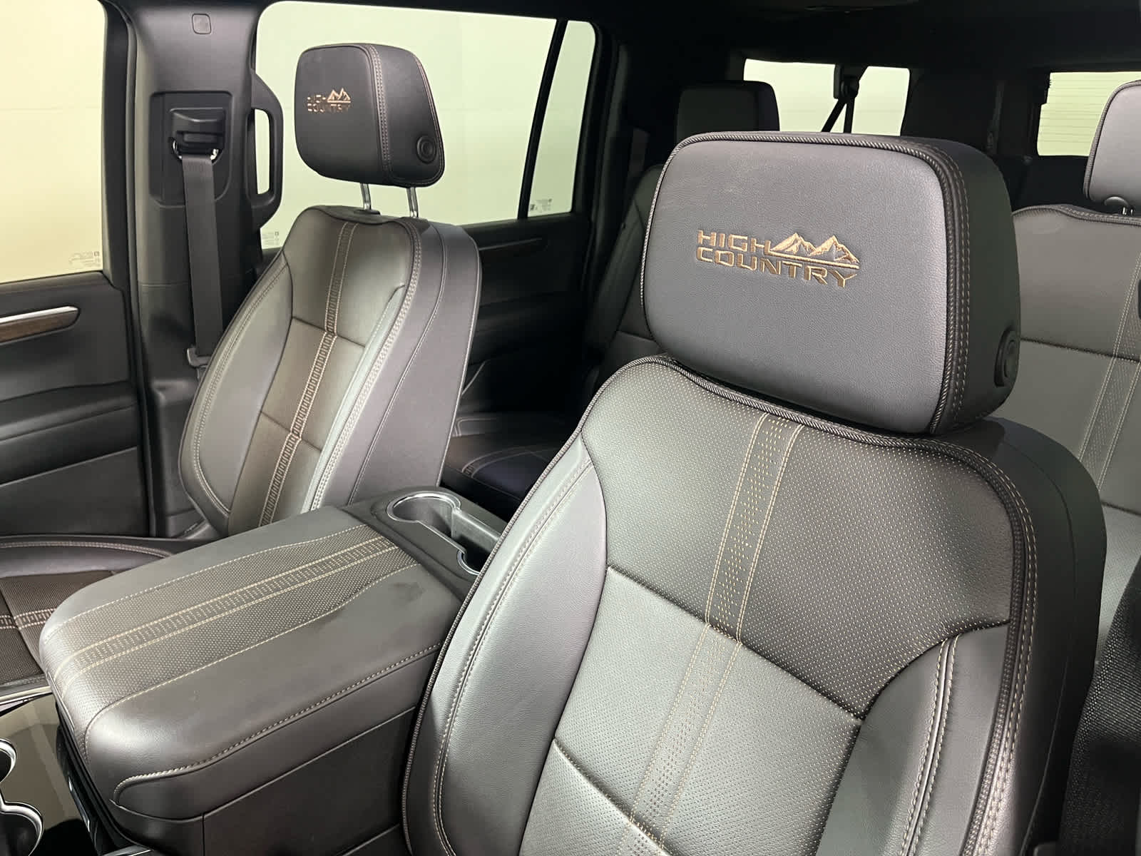 2025 Chevrolet Suburban High Country