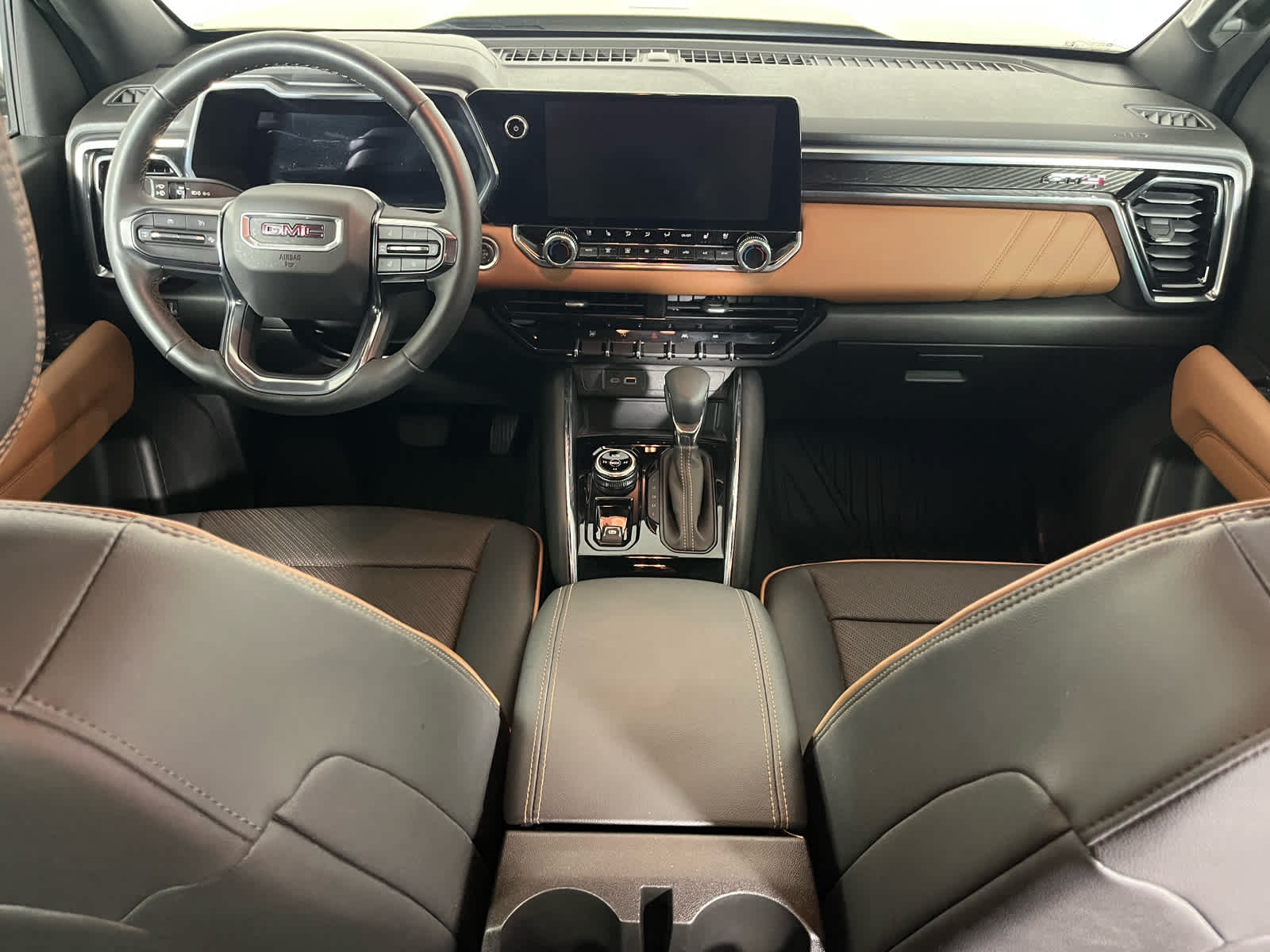 2024 GMC Canyon 4WD AT4