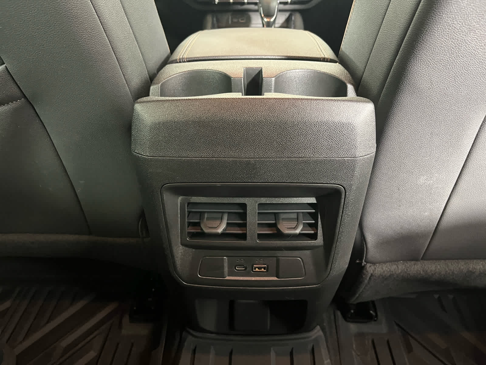 2024 GMC Canyon 4WD AT4