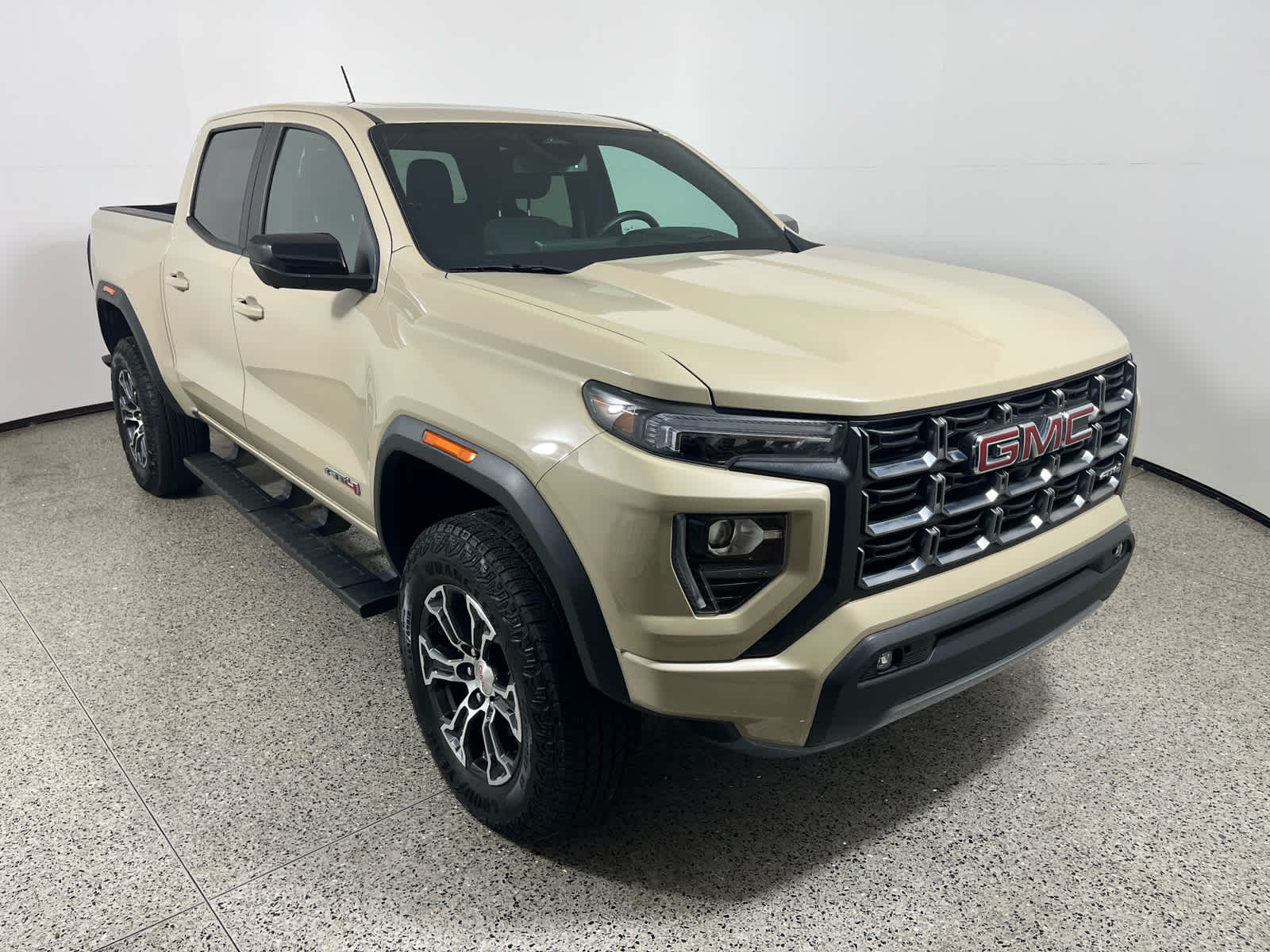 2024 GMC Canyon 4WD AT4