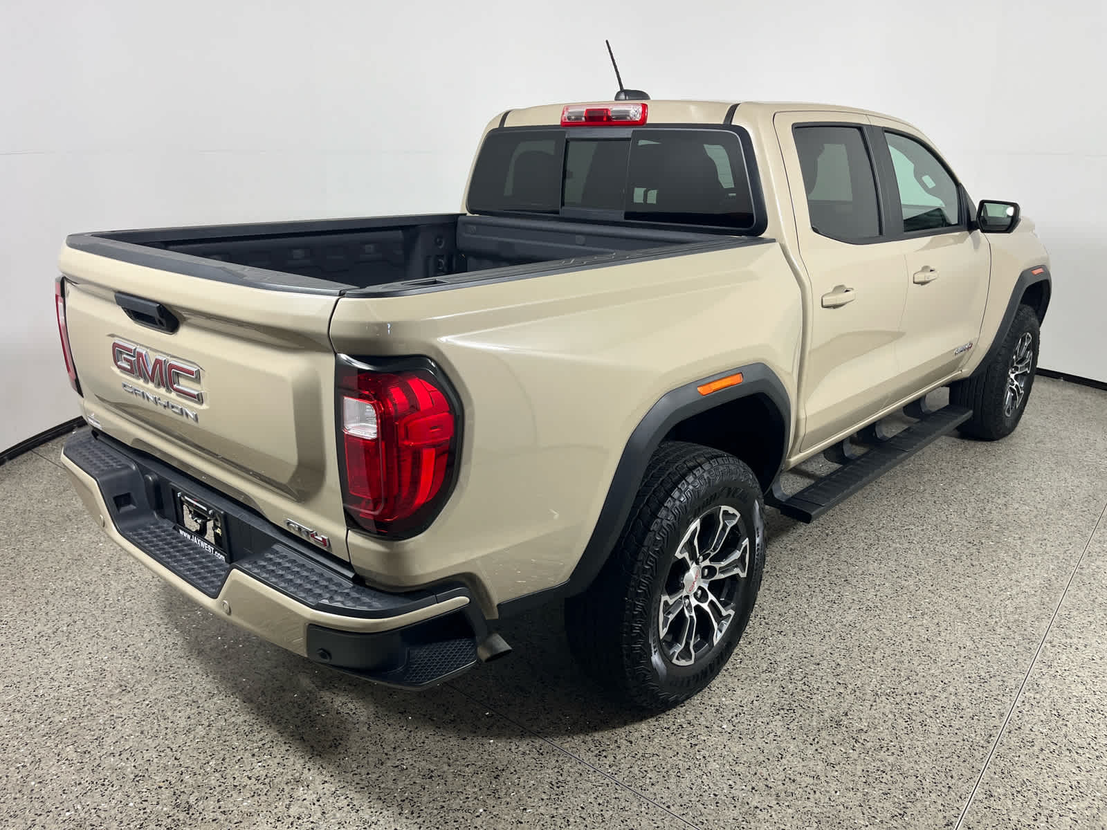2024 GMC Canyon 4WD AT4