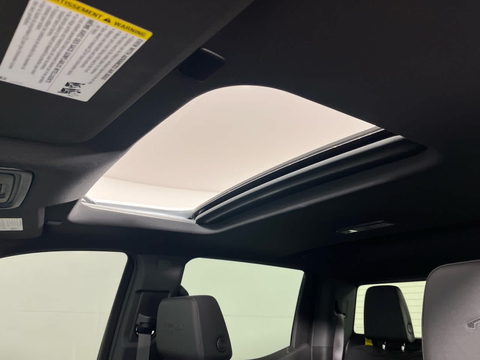 2023 GMC Sierra 1500 4WD Crew Cab Short Box AT4