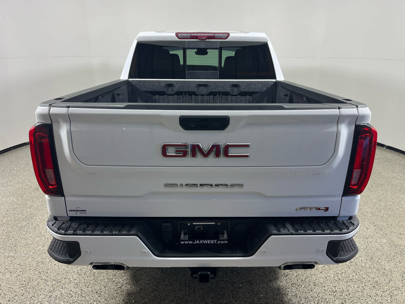 2023 GMC Sierra 1500 4WD Crew Cab Short Box AT4