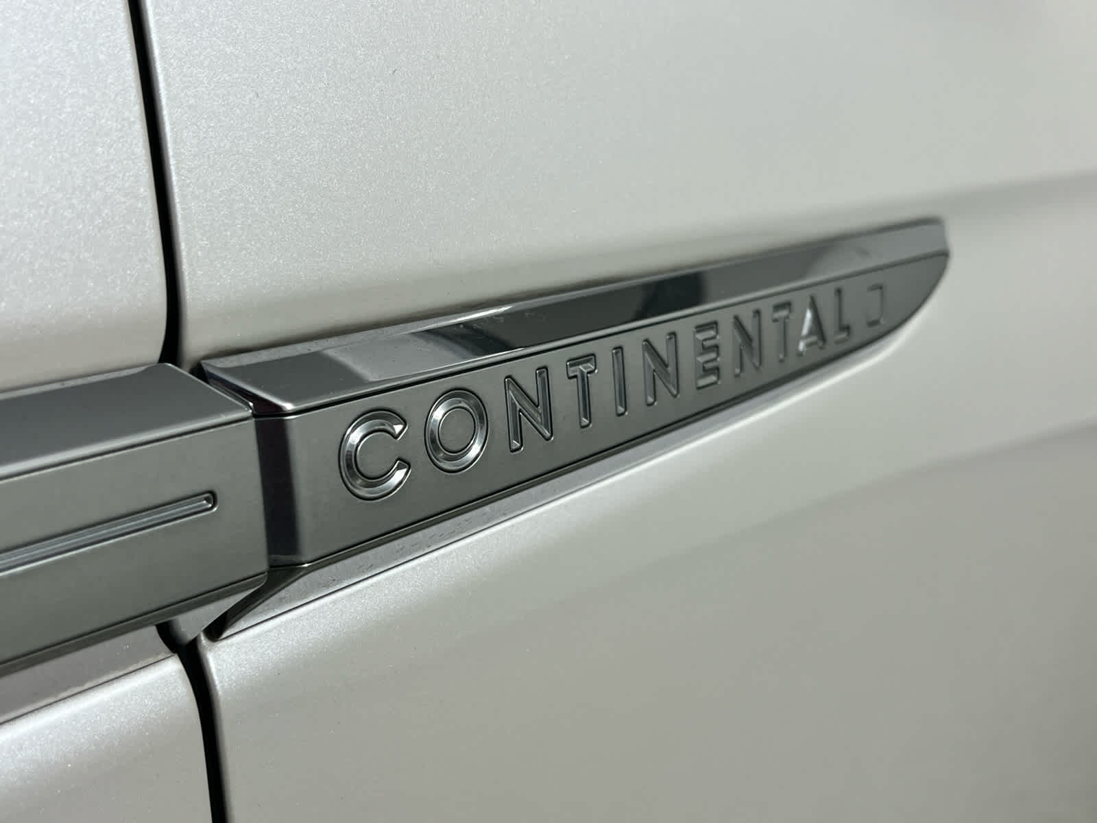 2018 Lincoln Continental Reserve