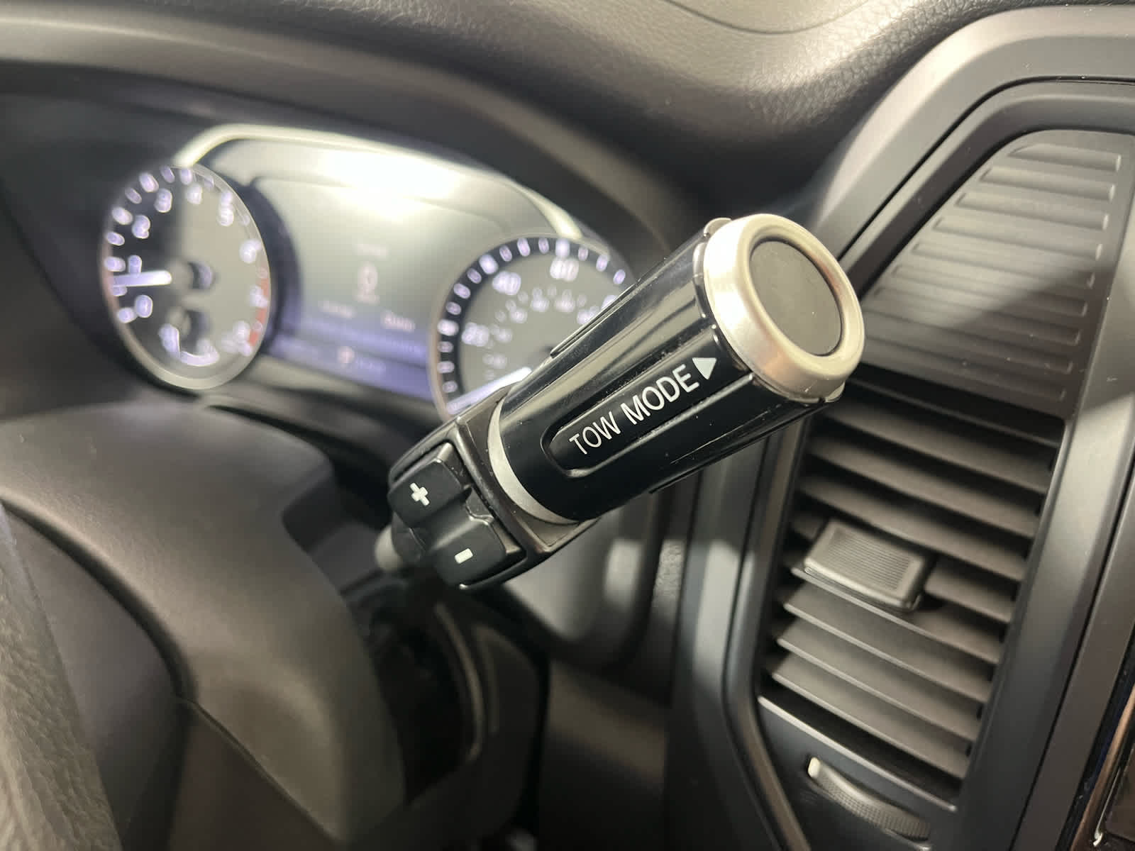 2021 Nissan TITAN Crew Cab S 4x2