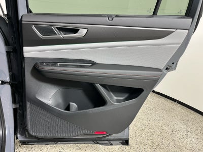 2024 Volkswagen Atlas 2.0T Peak Edition SEL