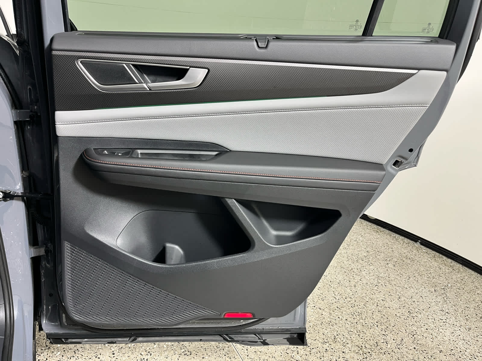 2024 Volkswagen Atlas 2.0T Peak Edition SEL