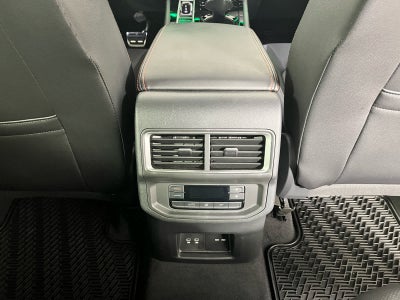 2024 Volkswagen Atlas 2.0T Peak Edition SEL