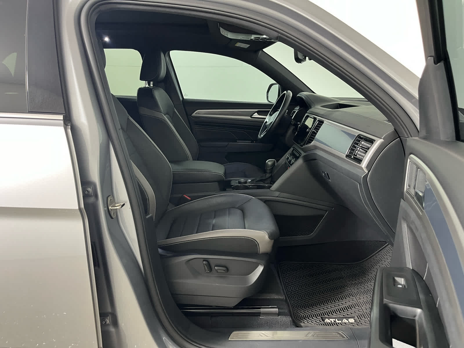 2020 Volkswagen Atlas Cross Sport 3.6L V6 SEL Premium
