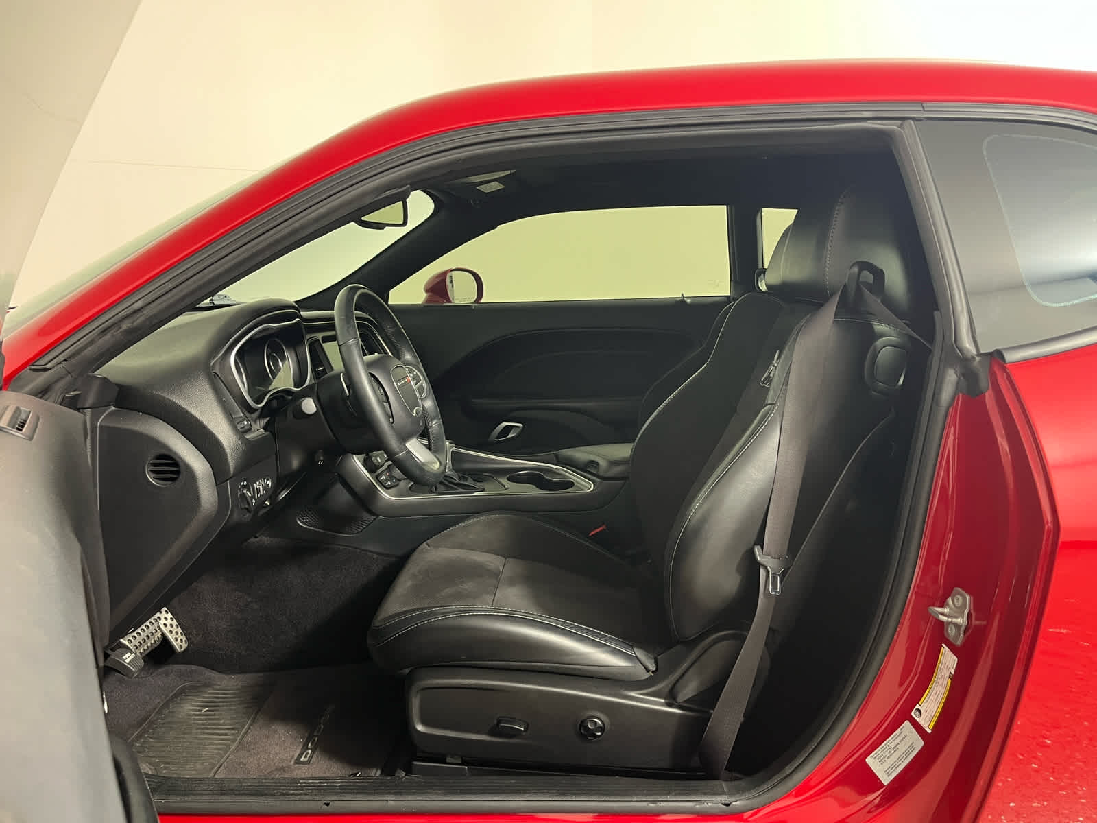 2016 Dodge Challenger 392 Hemi Scat Pack Shaker
