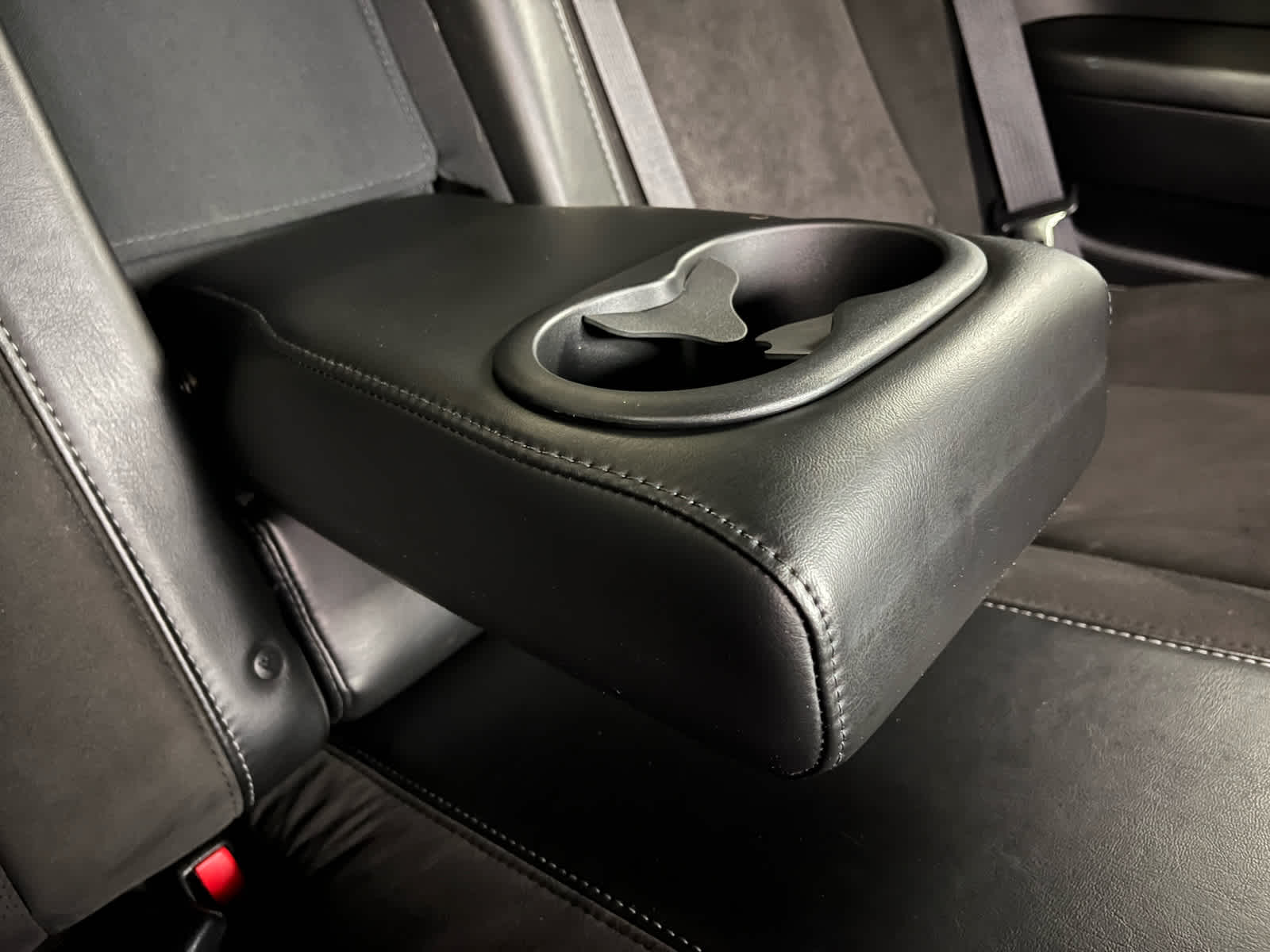 2016 Dodge Challenger 392 Hemi Scat Pack Shaker