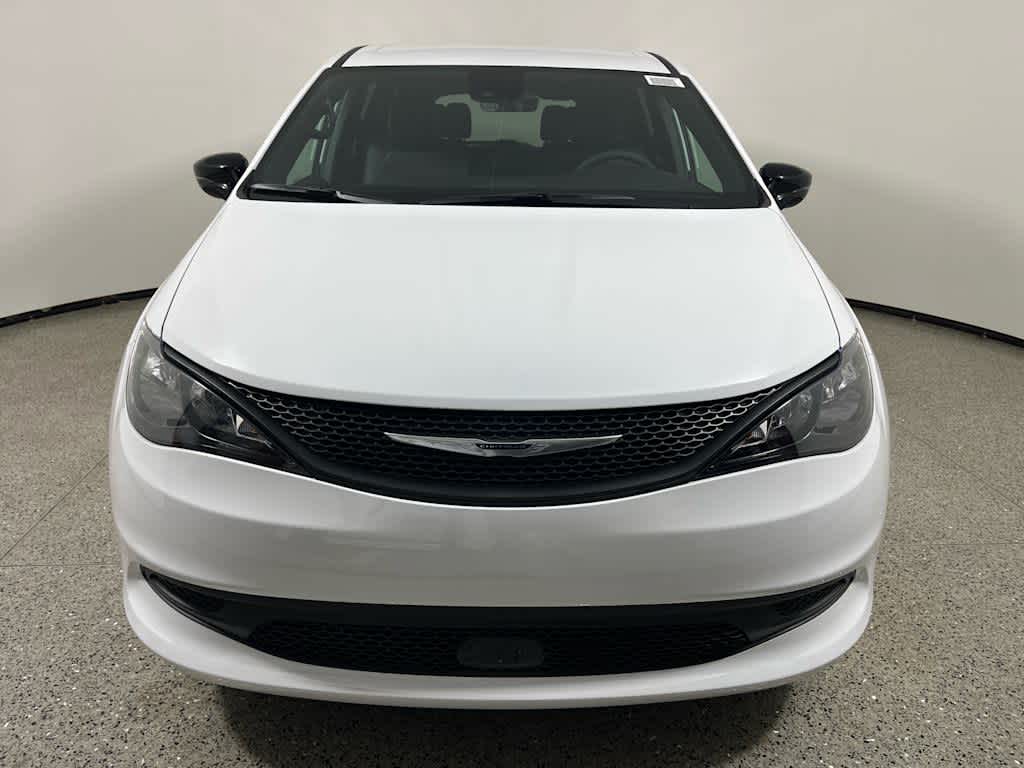 2026 Chrysler Voyager VOYAGER LX