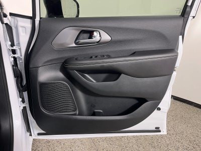 2026 Chrysler Voyager VOYAGER LX