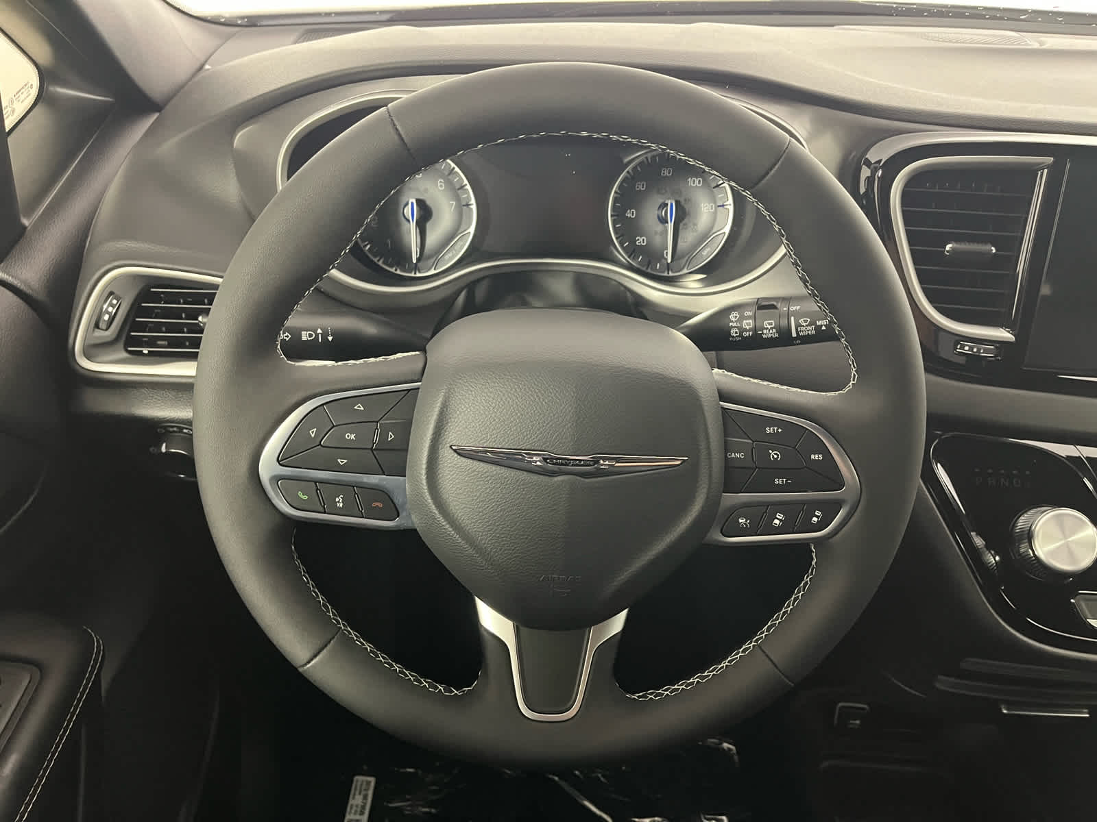 2026 Chrysler Voyager VOYAGER LX