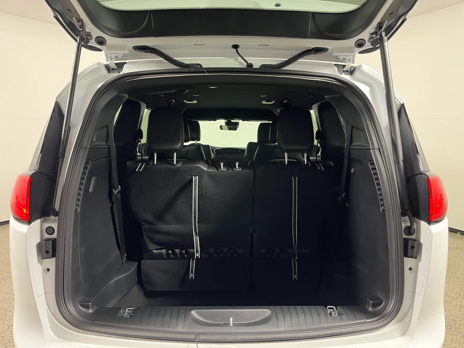 2026 Chrysler Voyager VOYAGER LX