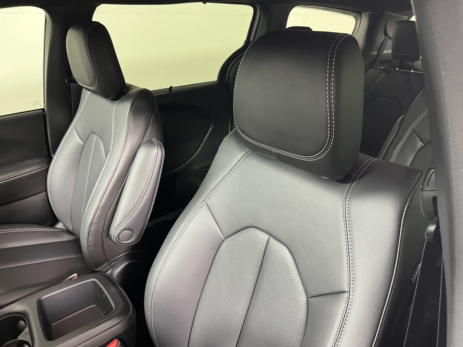 2026 Chrysler Voyager VOYAGER LX