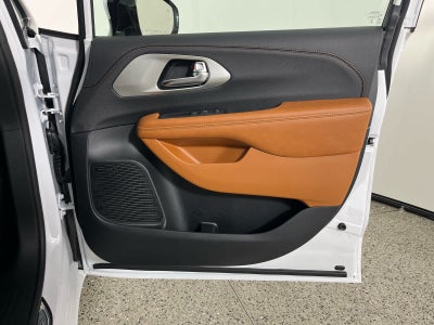 2026 Chrysler Pacifica PACIFICA PINNACLE