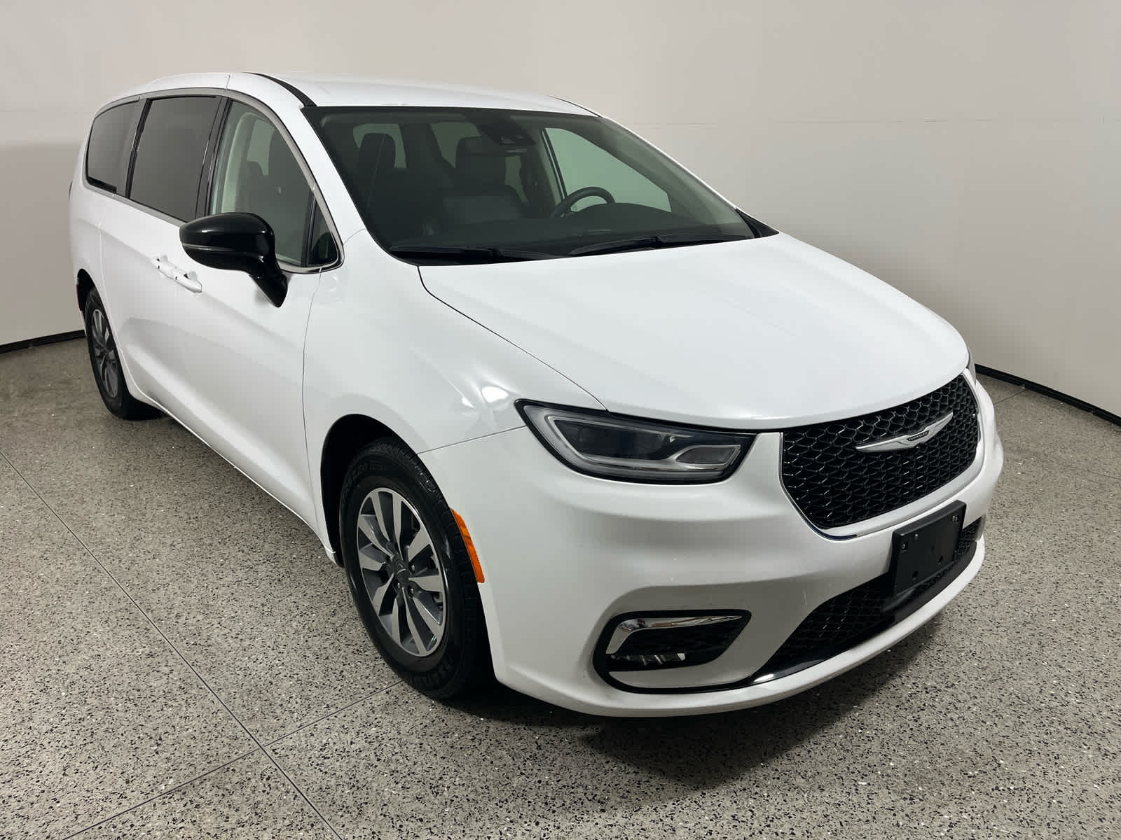 2024 Chrysler Pacifica Hybrid Select