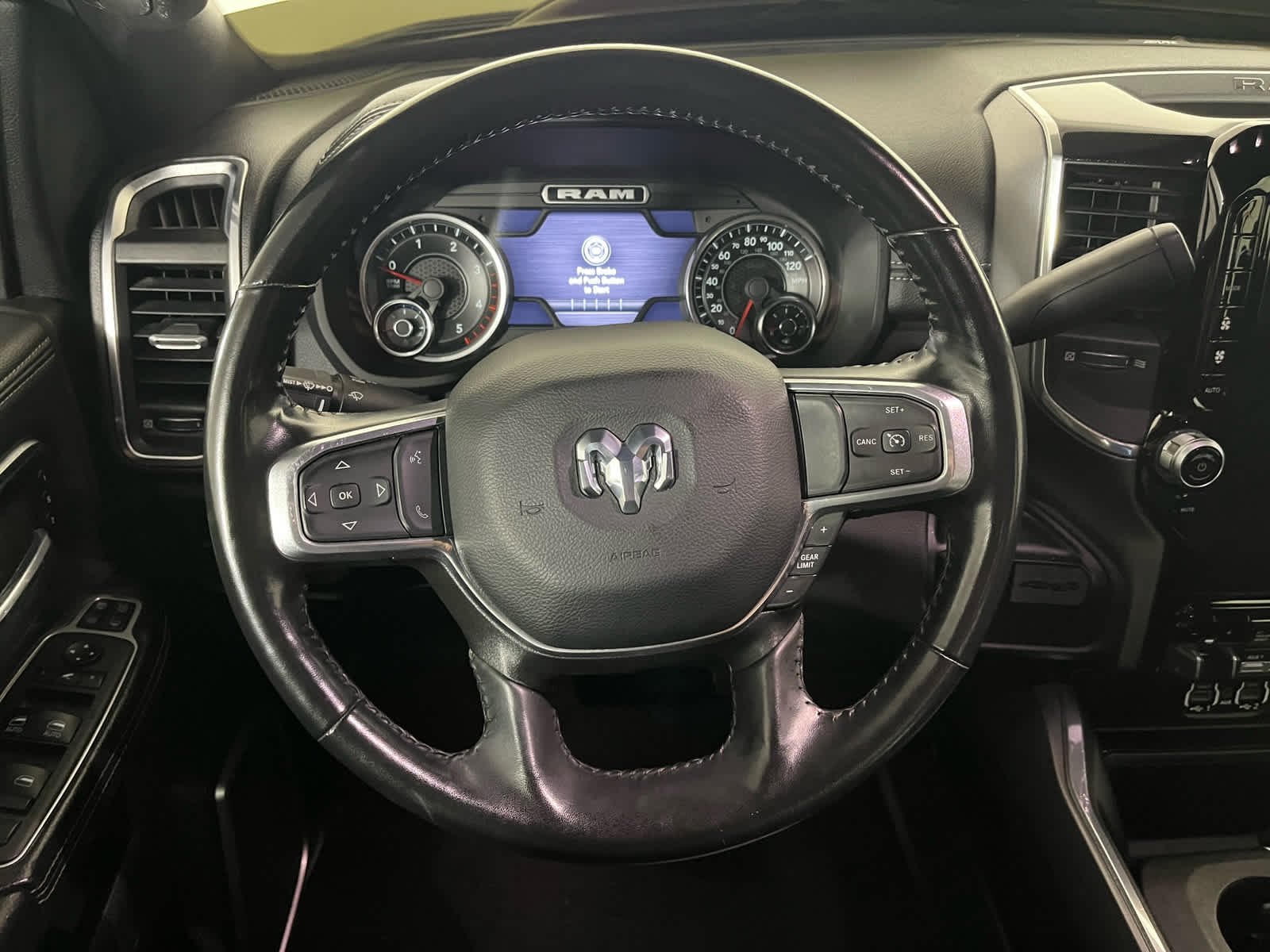 2023 RAM 3500 Laramie Crew Cab 4x4 6'4' Box