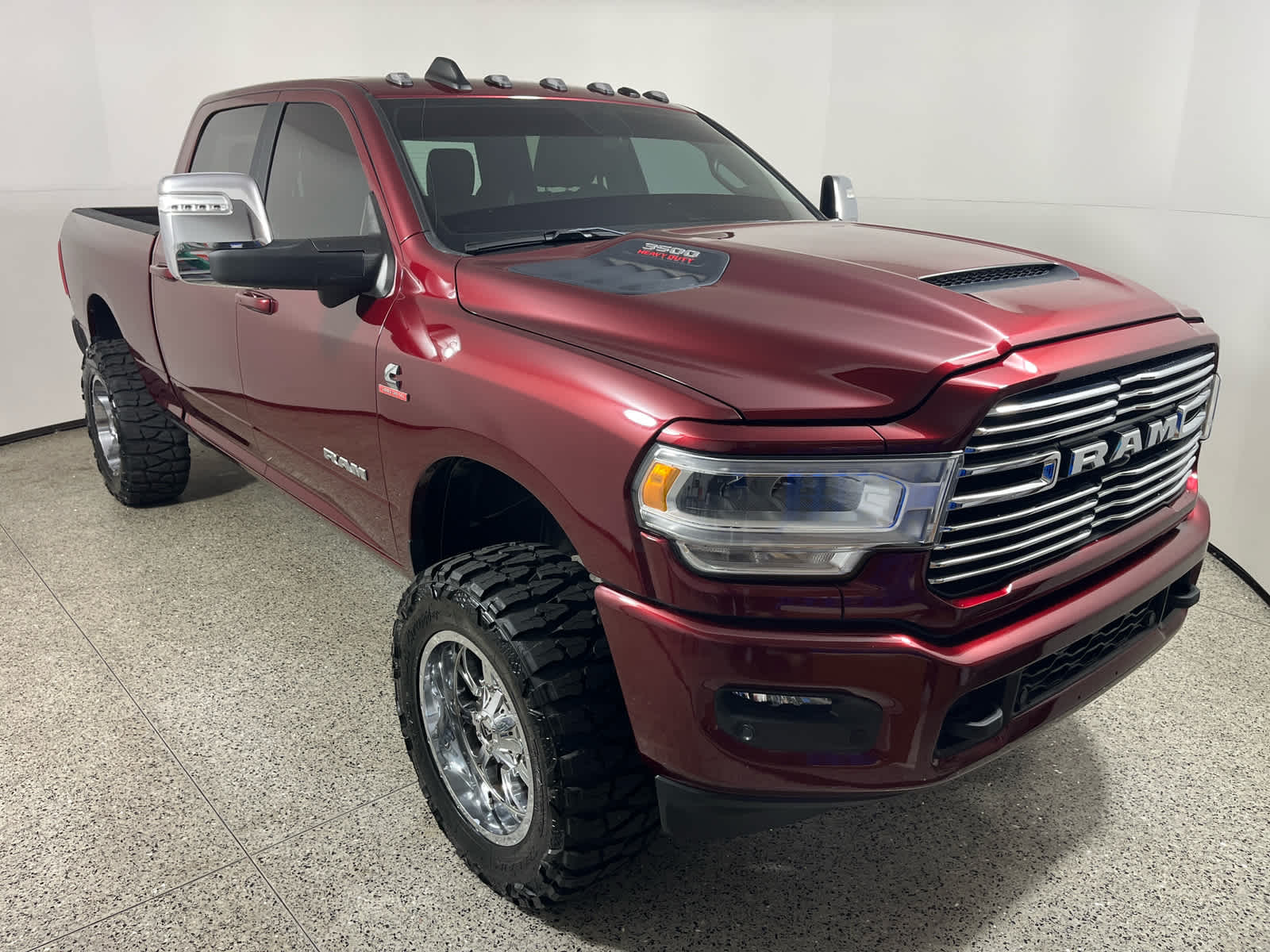 2023 RAM 3500 Laramie Crew Cab 4x4 6'4' Box