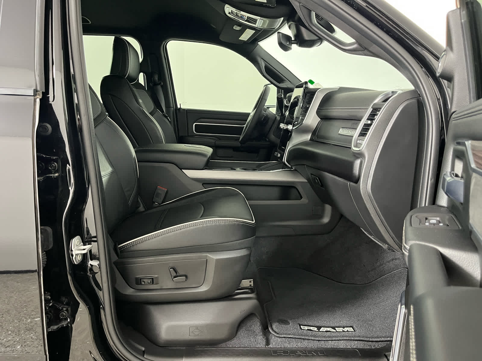 2025 RAM Ram 2500 RAM 2500 LARAMIE CREW CAB 4X4 6'4' BOX