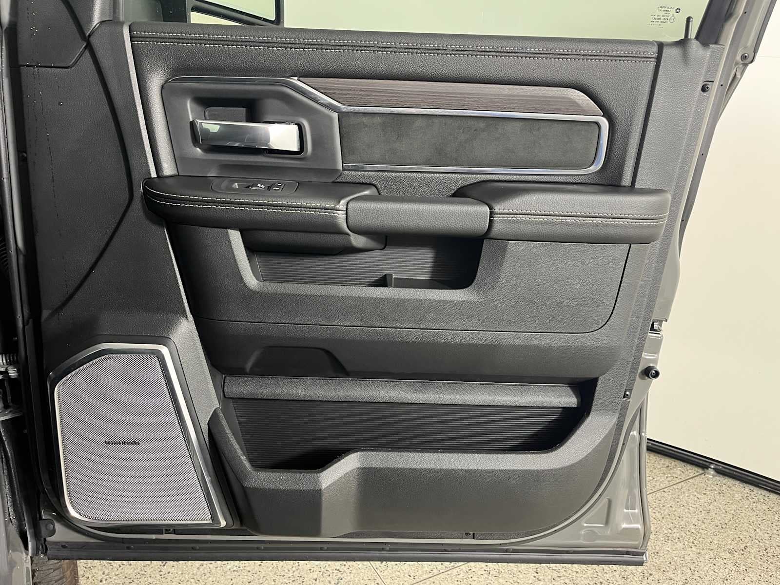 2026 RAM Ram 2500 RAM 2500 LARAMIE MEGA CAB 4X4 6'4' BOX